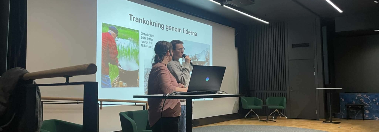 Den 1 april presenterades resultaten från undersökningen för Göteborgs fornminnesförenings medlemmar. Anton Larsson från Lödöse museum och Kulturlandskapets Linda Jungbeck på plats i Göteborgs stadsmuseums hörsal.